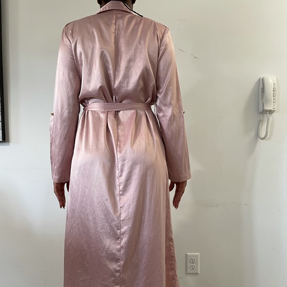 Silk trench coat - Picture 3 of 3